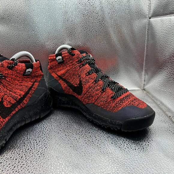 Size 7 Nike Fly Knit Chukka Womens Bright Crimson Black Running Shoes 805093-603 - Picture 5 of 12